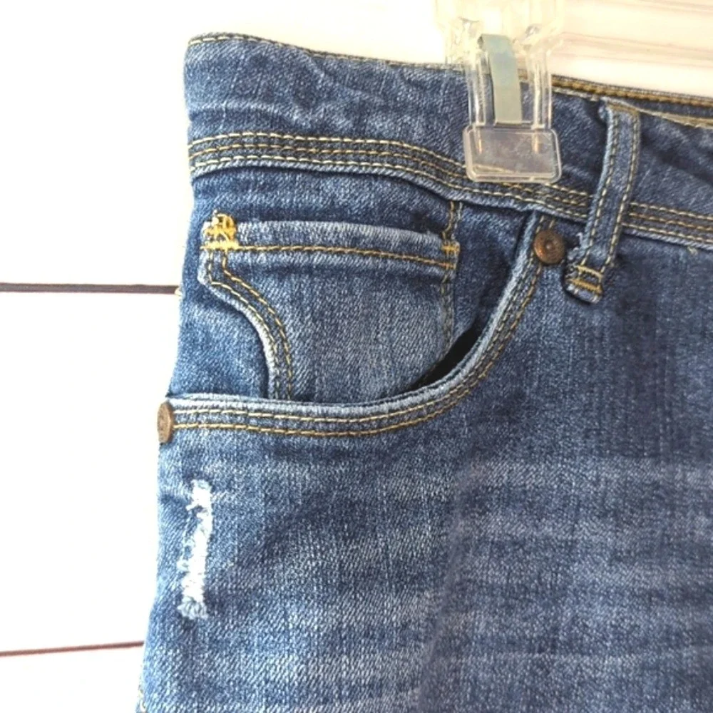 Levi's‎ Midi Y2K Jean Shorts Juniors Distressed Denim Medium Wash Women's Size 9